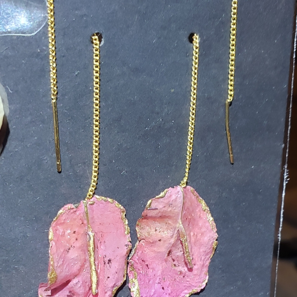 Petal resin earrings